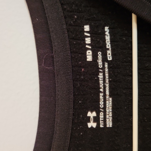 Under Armour baselayer shirt - Picture 2 of 5